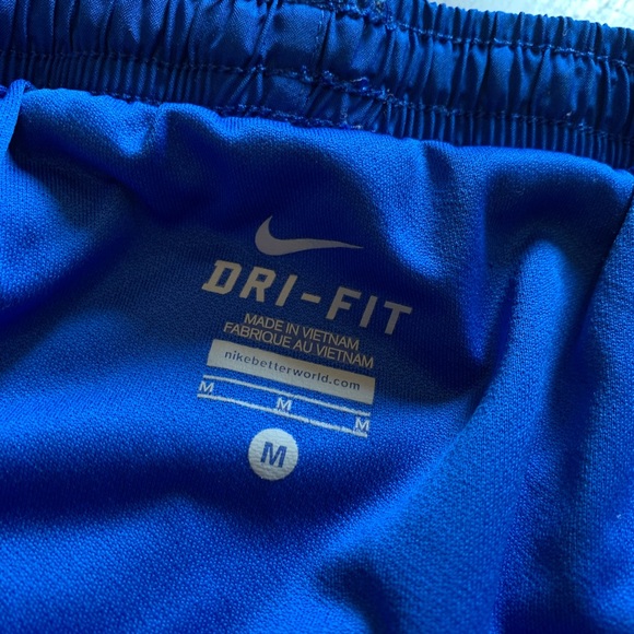 Nike athletic workout running shorts - Picture 4 of 8